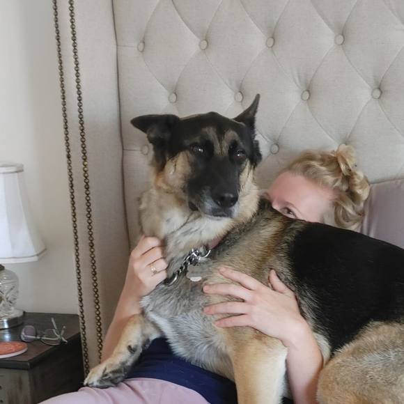 Meet your Posher, Nadine - Picture 1 of 1